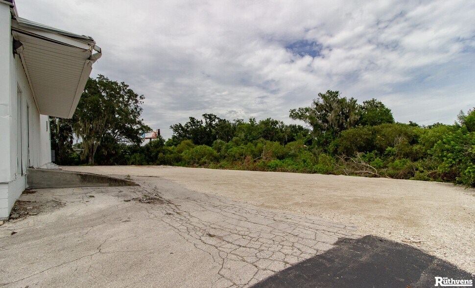 More Photos Of 3310 Reynolds Rd, Lakeland Warehouse For Lease