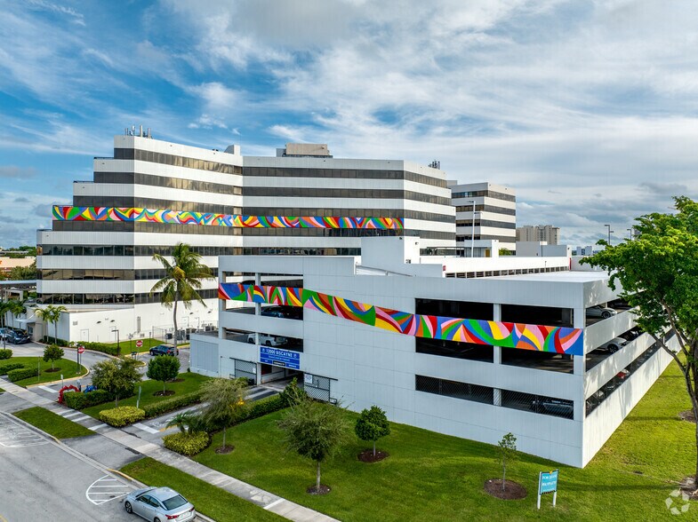More Photos Of 12000 Biscayne Blvd, Miami Office For Lease