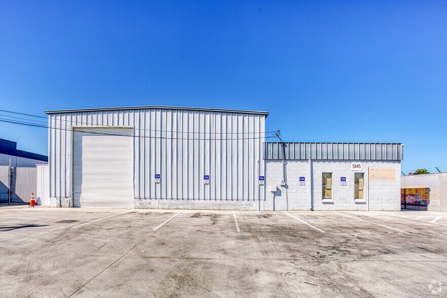 More Photos Of 5845 S Valley View Blvd, Las Vegas Manufacturing For Lease