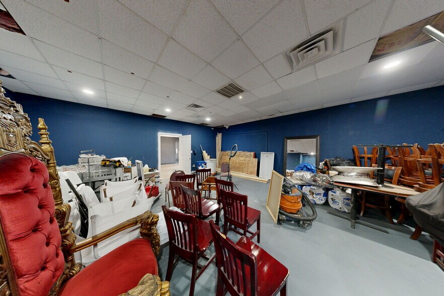 More Photos Of 4946 Rigsby Ave, San Antonio Restaurant For Sale