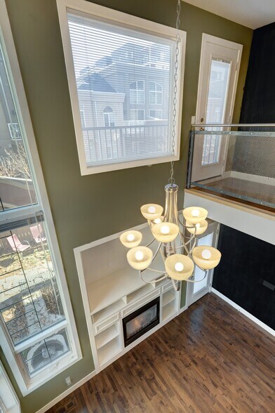 More Photos Of 1812 14A St SW, Calgary Office Residential For Sale