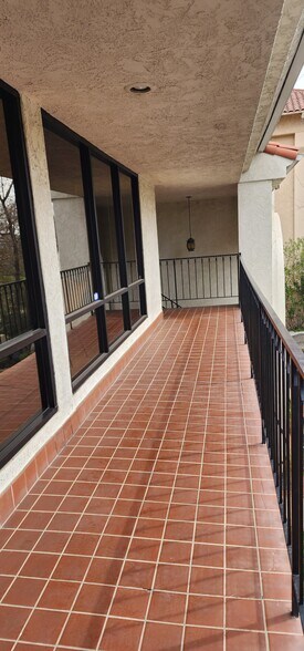 More Photos Of 28025 Dorothy Dr, Agoura Hills Office For Lease