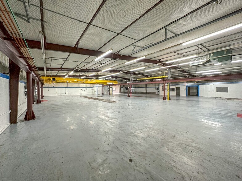 More Photos Of 1701 Industrial Blvd, Brenham Manufacturing For Lease