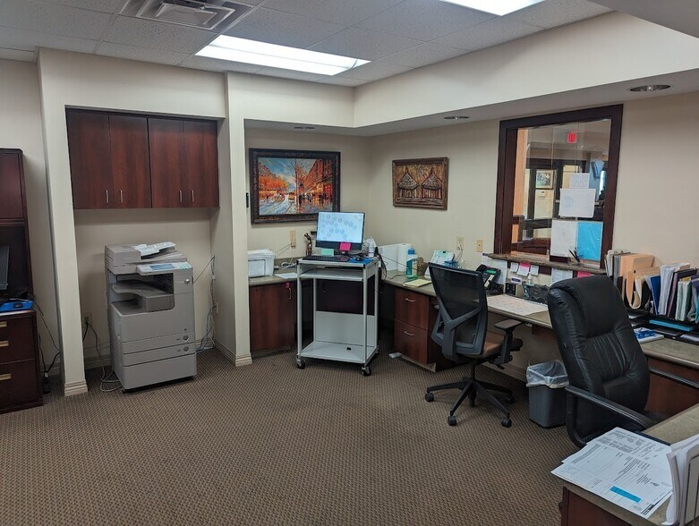 More Photos Of 4140 Salem Ave, Dayton Medical For Lease