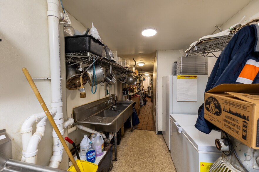 More Photos Of 7815 Ogden Ave, Lyons Restaurant For Sale