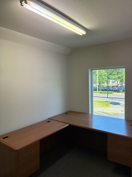More Photos Of 7305 NE Fourth Plain Blvd, Vancouver Freestanding For Lease