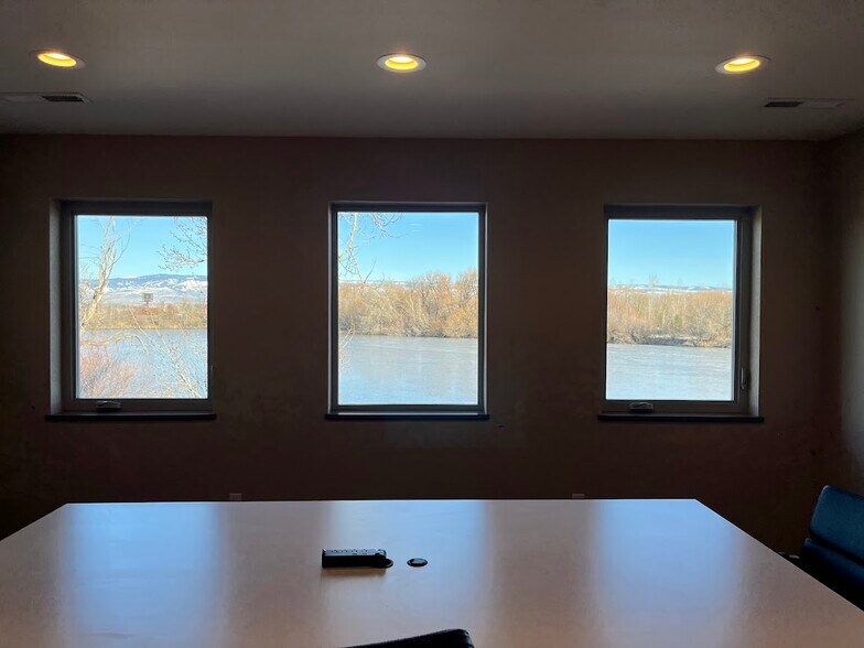 More Photos Of 2309 W Dolarway Rd, Ellensburg Loft Creative Space For Lease