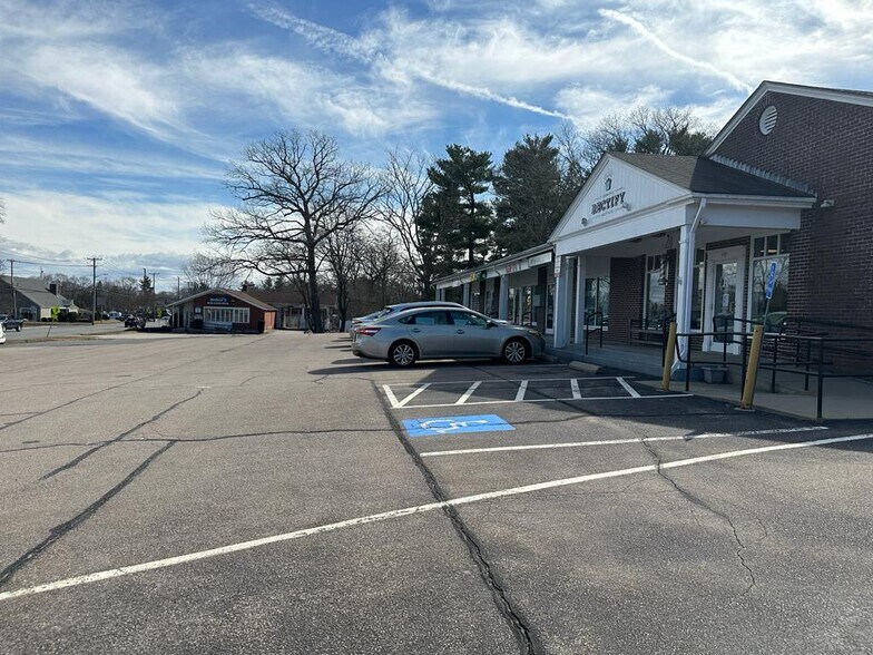 More Photos Of 80-92 Copeland Drive, Mansfield Unknown For Lease