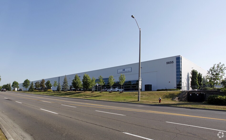 More Photos Of 5655 Kennedy Rd, Mississauga Warehouse For Lease