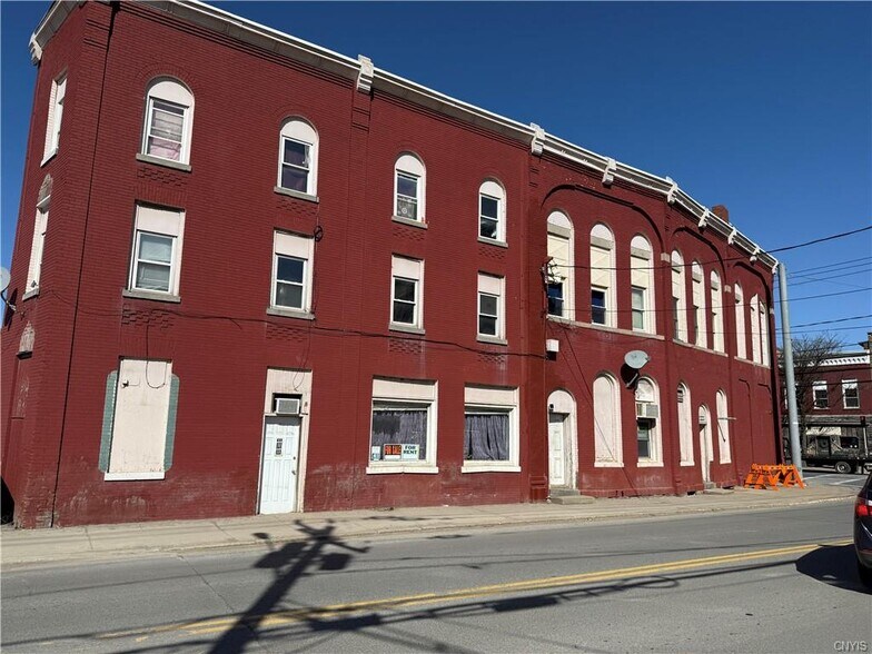 More Photos Of 56 Main St, Camden General Retail For Sale