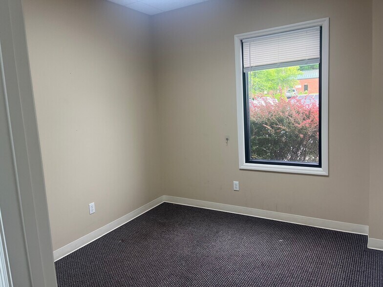 More Photos Of 2050 Cowan Hwy, Winchester Medical For Lease