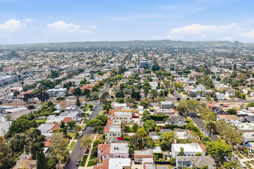 More Photos Of 1259 S Orange Dr, Los Angeles Apartments For Sale