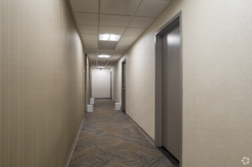 More Photos Of 100 Manetto Hill Rd, Plainview Medical For Sale