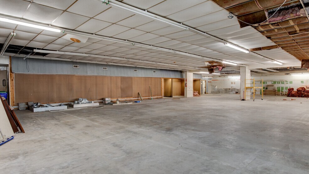 More Photos Of 2015 Payne st, Tell City Light Distribution For Sale