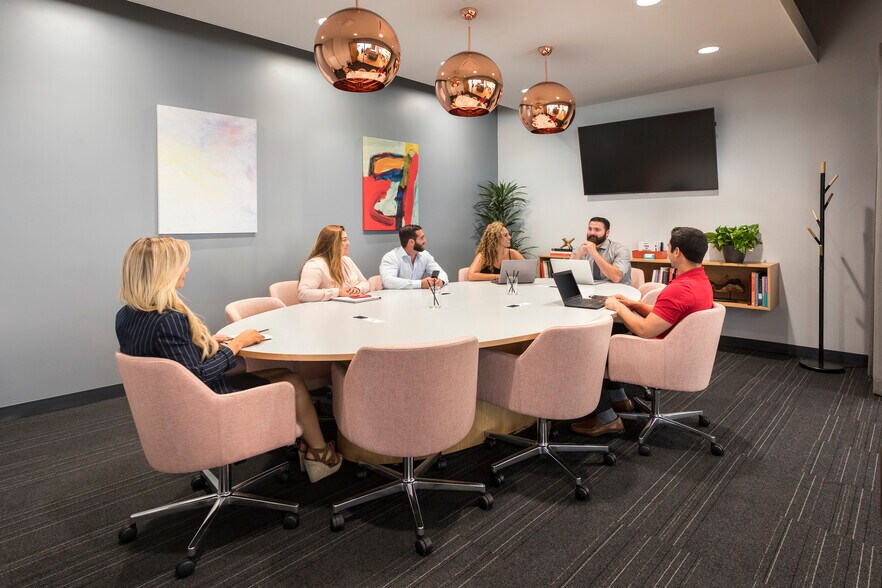 More Photos Of 555 Anton Blvd, Costa Mesa Coworking Space