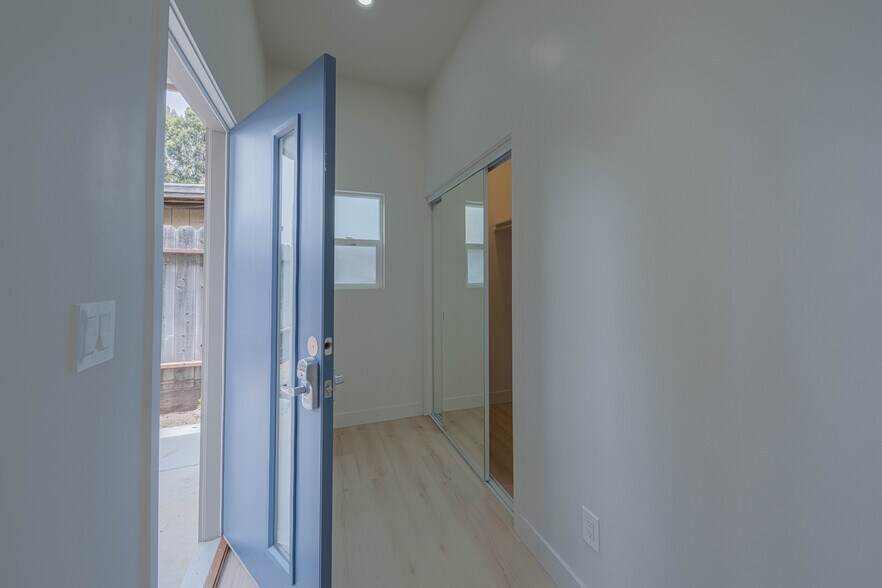 More Photos Of 987 Harcourt Ave, Seaside Multifamily For Sale