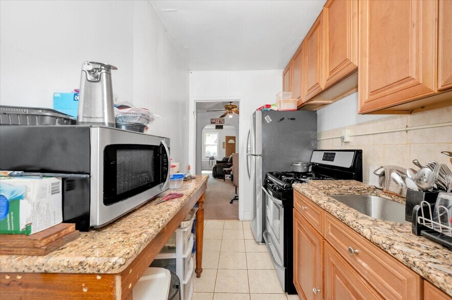 More Photos Of 1010-1012 16TH Street NE, Washington Apartments For Sale