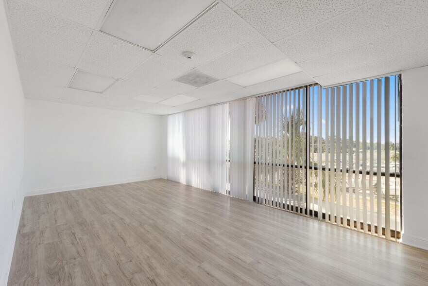 More Photos Of 13825 US Highway 19, Hudson Office For Lease
