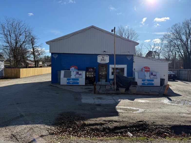 Primary Photo Of 116 E Row St, Jamestown Supermarket For Sale