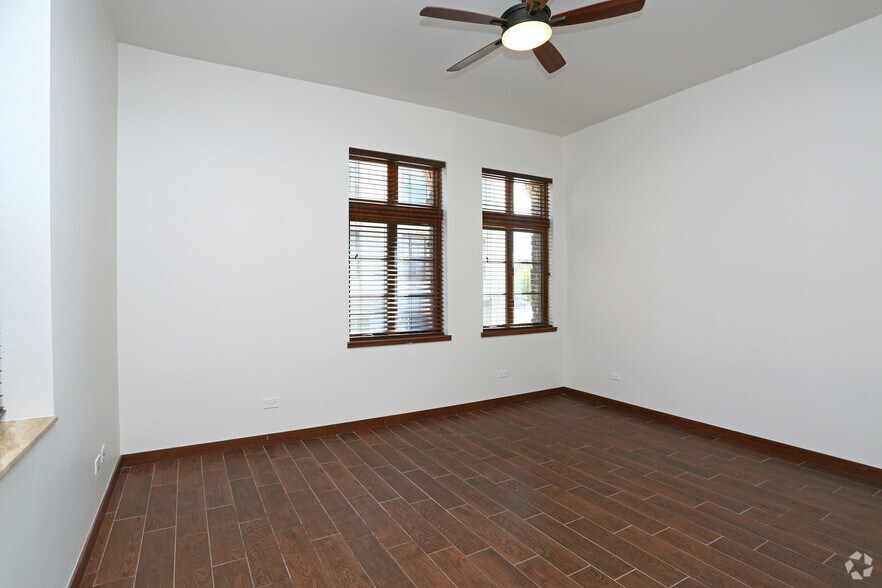 More Photos Of 7 S Stolp Ave, Aurora Apartments For Lease