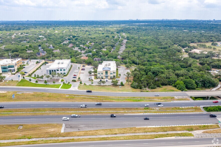 More Photos Of 3010 N Loop 1604 W, San Antonio Office For Lease