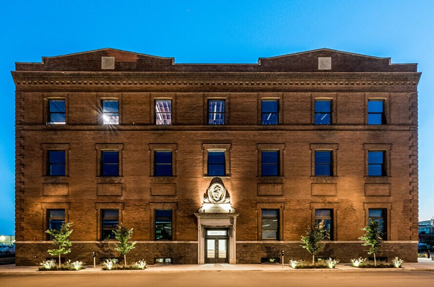 More Photos Of 130 E 3rd St, Des Moines Office For Sale