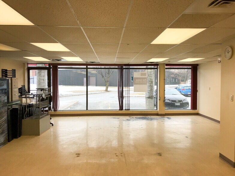 More Photos Of 15 Capella Ct, Ottawa Warehouse For Sale