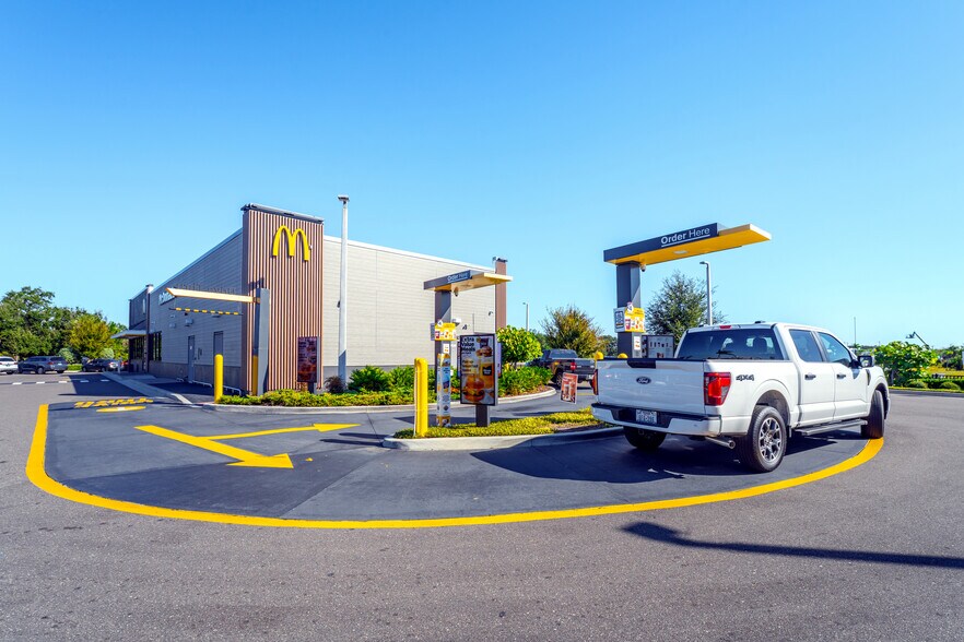 More Photos Of 6508 University Pky, Sarasota Fast Food For Sale