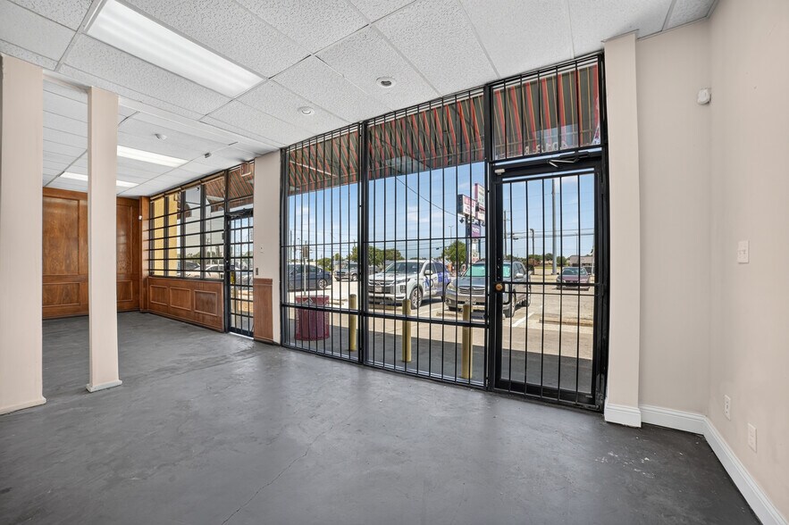 More Photos Of 4018-4026 W Camp Wisdom Rd, Dallas General Retail For Lease