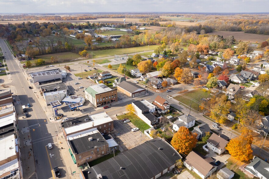 More Photos Of 127 North St, Morenci Showroom For Sale