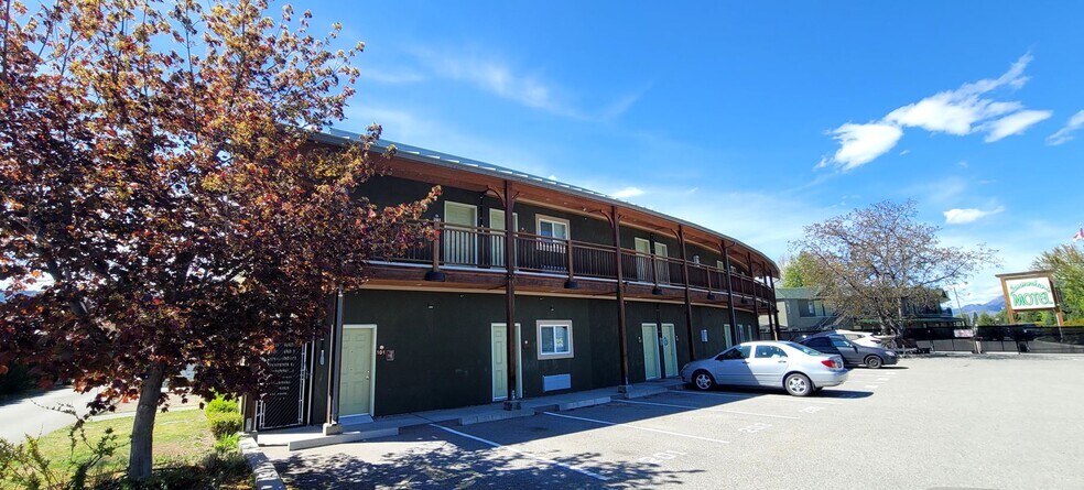 Primary Photo Of 6203 Willow Av, Summerland Hotel For Sale