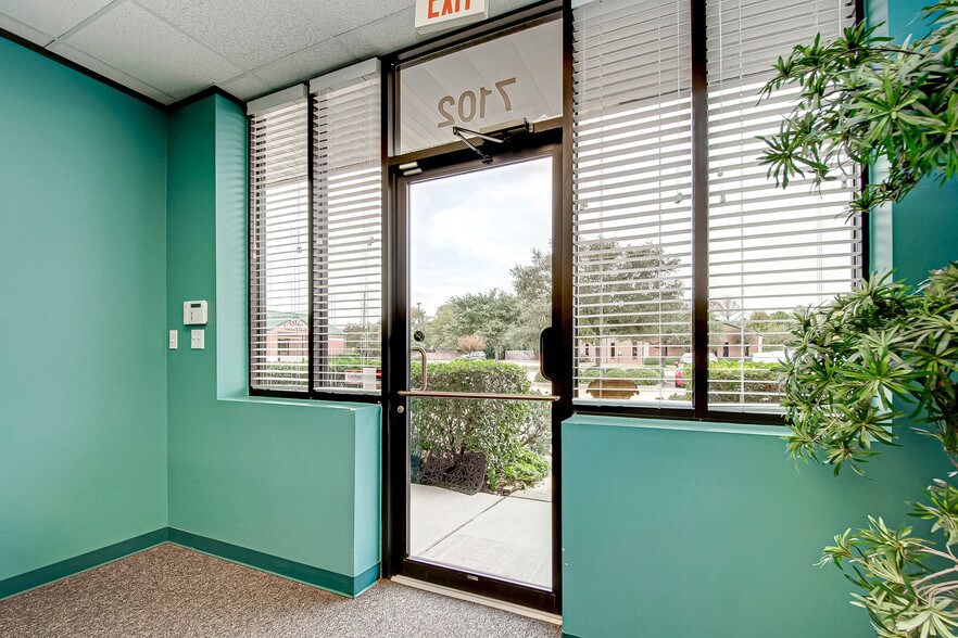 More Photos Of 7102 Glen Chase Ct, Houston Office For Sale