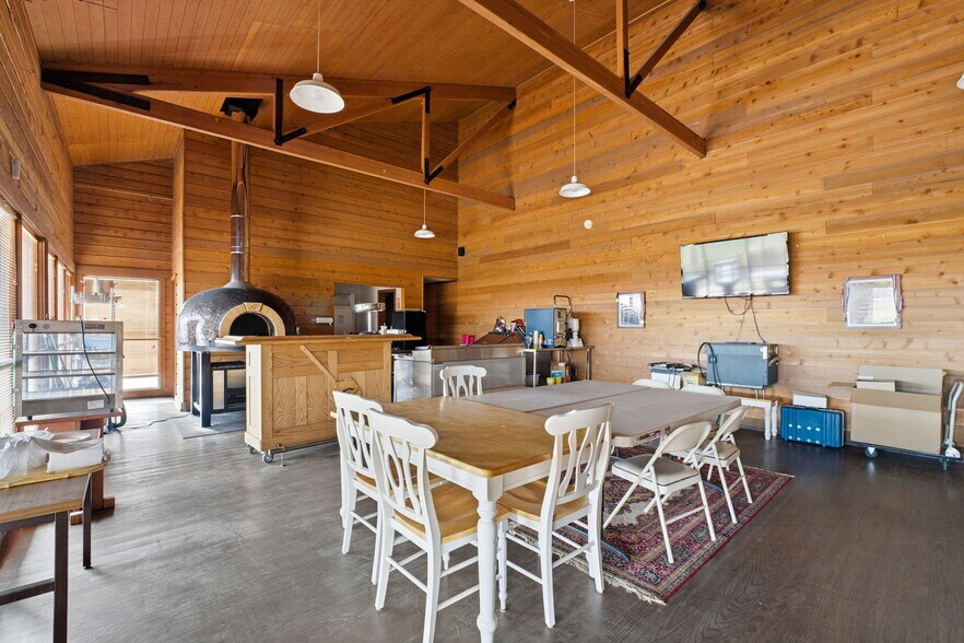 More Photos Of 1500 Vintage Rd, Zillah Winery Vineyard For Sale