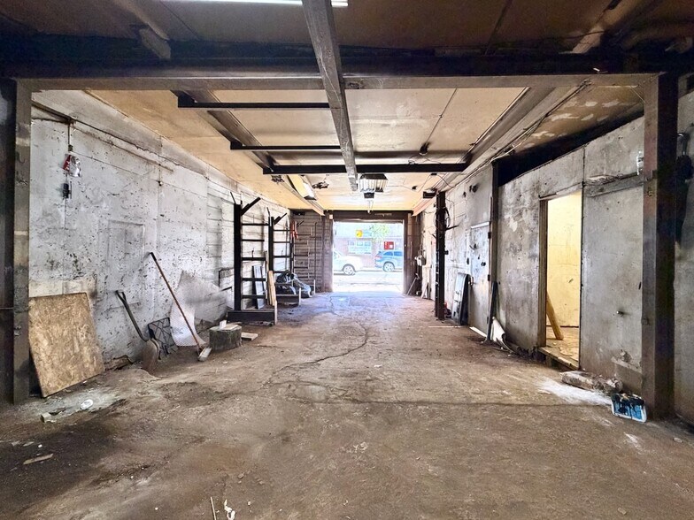 More Photos Of 4309 Palisade Ave, Union City Manufacturing For Lease