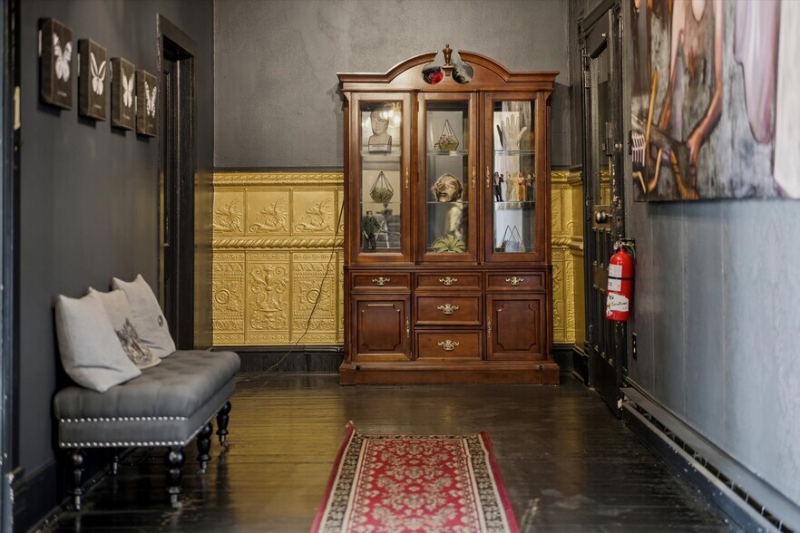 More Photos Of 301 Victor Ave, Victor Hotel For Sale