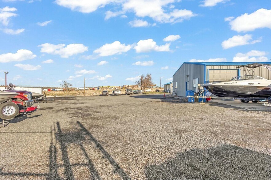 More Photos Of 1810 SW Highway 97, Madras Auto Dealership For Sale