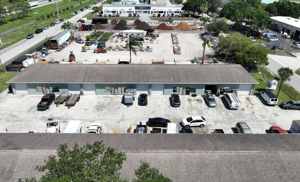 More Photos Of 1726-1738 SW Biltmore St, Port Saint Lucie Light Manufacturing For Lease