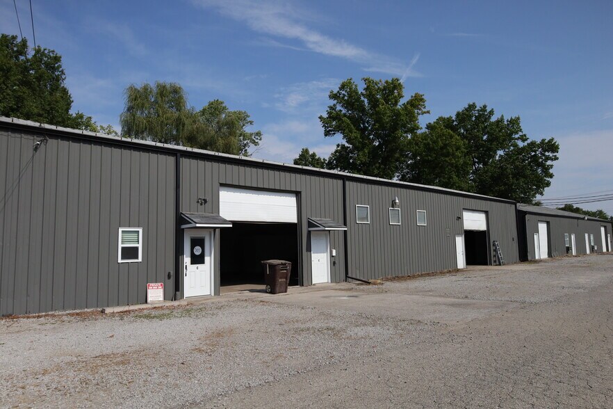 More Photos Of 6071 Branch Hill Guinea Rd, Milford Warehouse For Lease