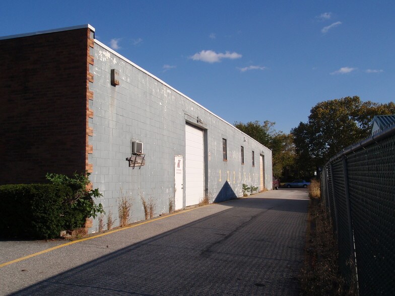 More Photos Of 616 Jefferson St, Palmyra Warehouse For Lease