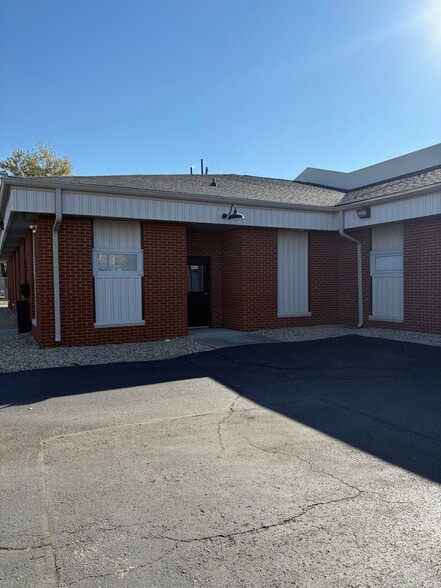 More Photos Of 1415 Shelby St, Indianapolis Office For Sale