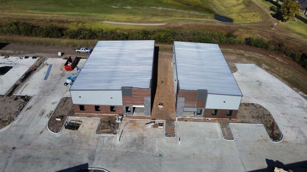 More Photos Of 13620 S Gessner Rd, Missouri City Warehouse For Lease