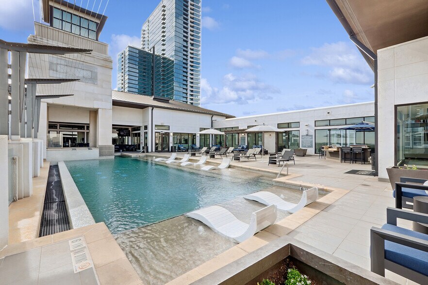 More Photos Of 2800 Kirby Dr, Houston Apartments For Lease