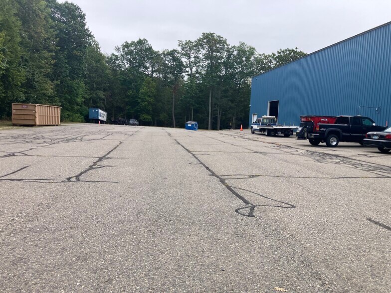 More Photos Of 185 Lafayette Rd, North Hampton Warehouse For Lease