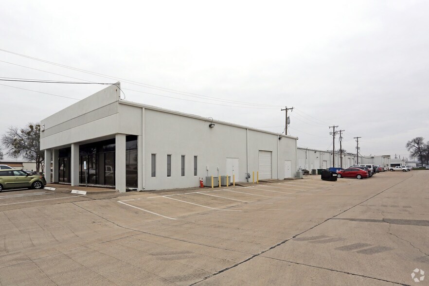 More Photos Of 2301-2337 Gravel Dr, Fort Worth Unknown For Lease