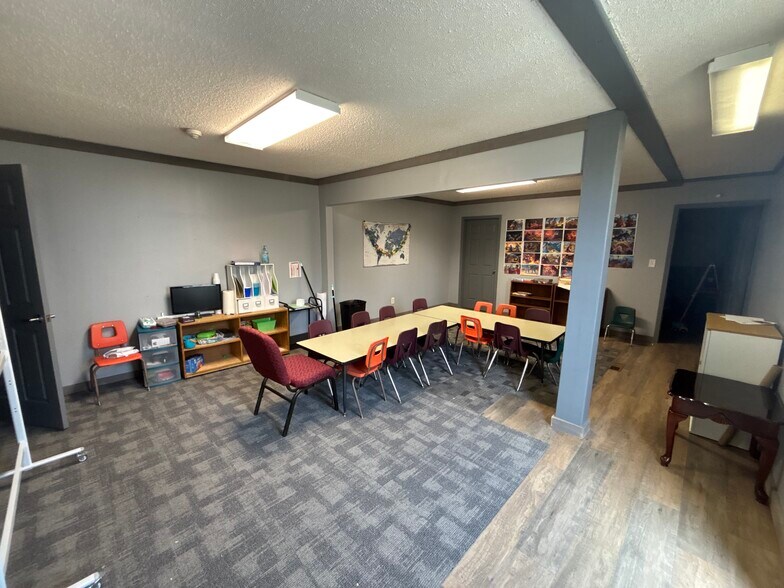 More Photos Of 220 Beaver Rd, Munford Sports And Entertainment For Sale