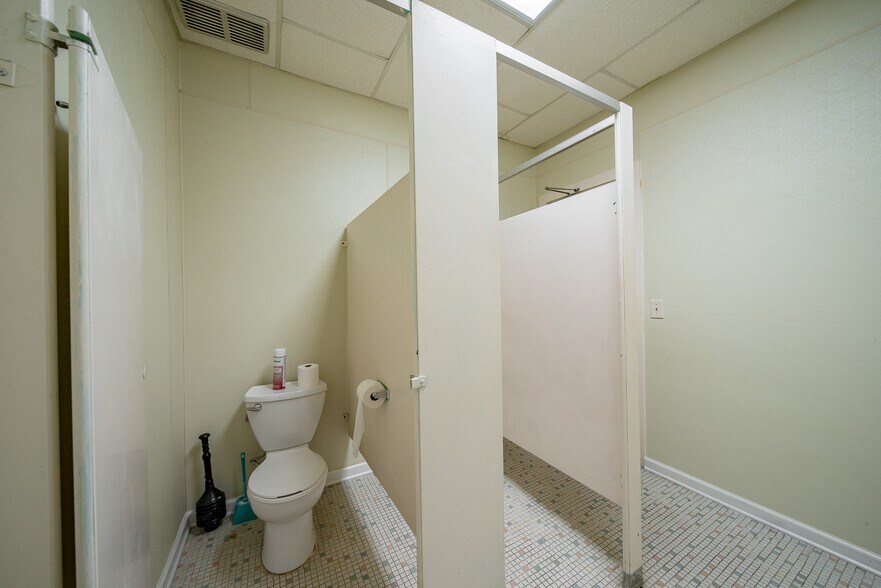 More Photos Of 4323 Primrose Rd, Columbus Religious Facility For Sale