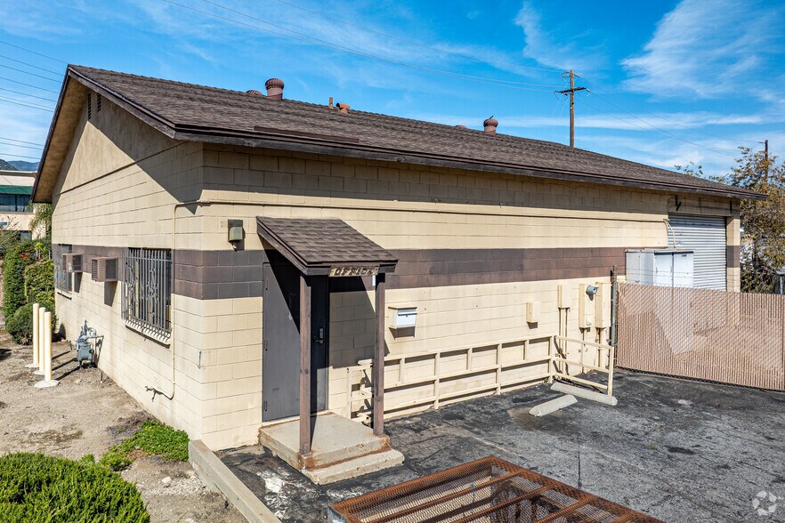 More Photos Of 844 N Vernon St, Azusa Warehouse For Lease