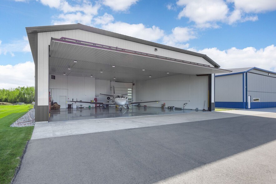 More Photos Of 530 Aircom Dr, Marion Airplane Hangar For Sale