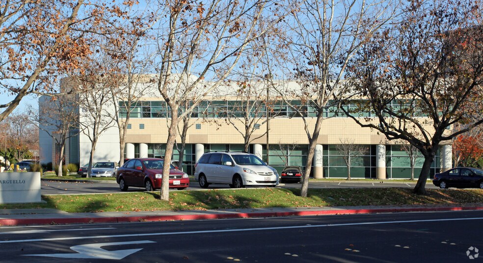 More Photos Of 801 Brewster Ave, Redwood City Medical For Lease