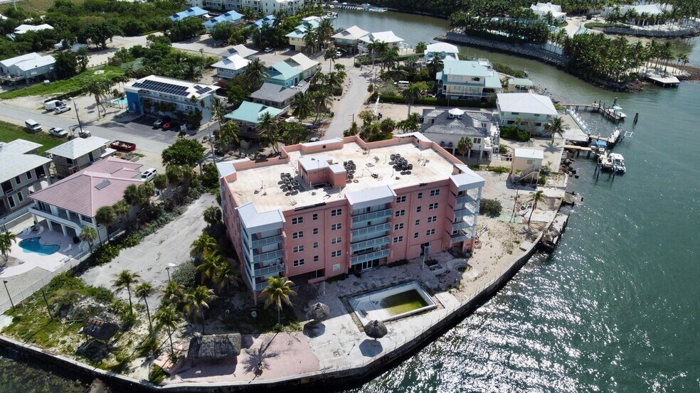 More Photos Of 1 Kyle Way S, Marathon Apartments For Sale